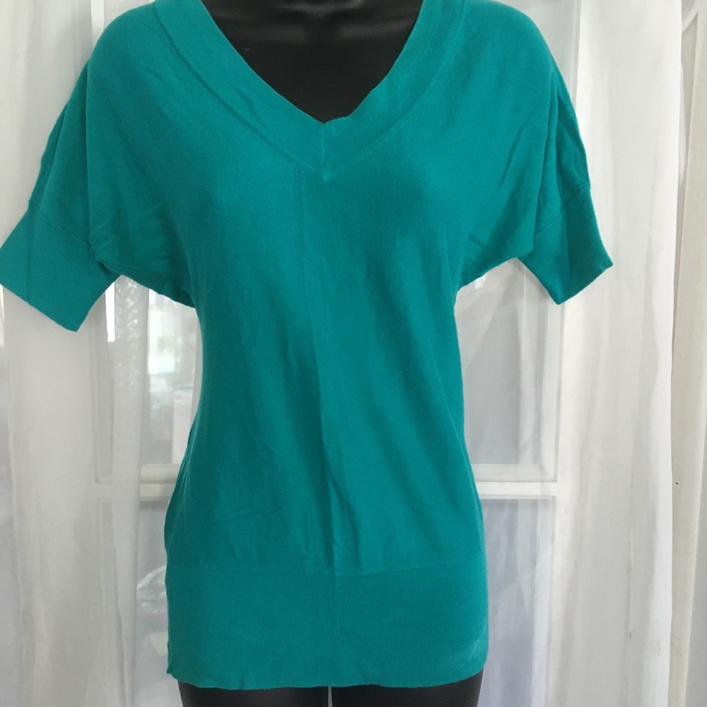 Vee neck short sleeve long sweater